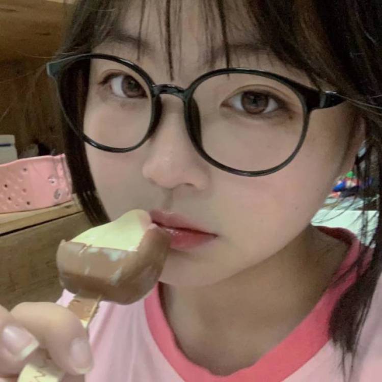 iu77u-安徽省·黄山市·黄山区--会跳舞 160 95斤 喜欢拍照 热衷于短视频剪辑 接拍接拍 专业就是拍照 大可一定要相信我的拍照技术哈哈哈哈哈 各位老板们快来一起合作啦