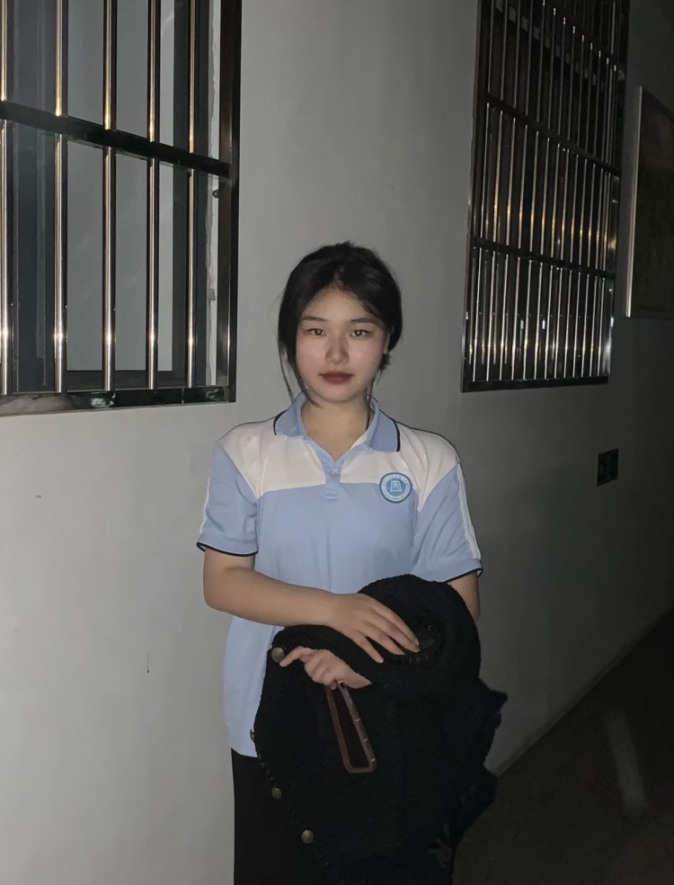 Sakyamuniii-江西省·鹰潭市·余江区-某红薯/快手-身高163体重130
嘎嘎会拍照📷,出图贼快,绝对保证质量哦😉,没啥大要求,主要接服饰类的,人美价廉,真心实惠😘😘🥰🥰
主要活动于快手和某红薯