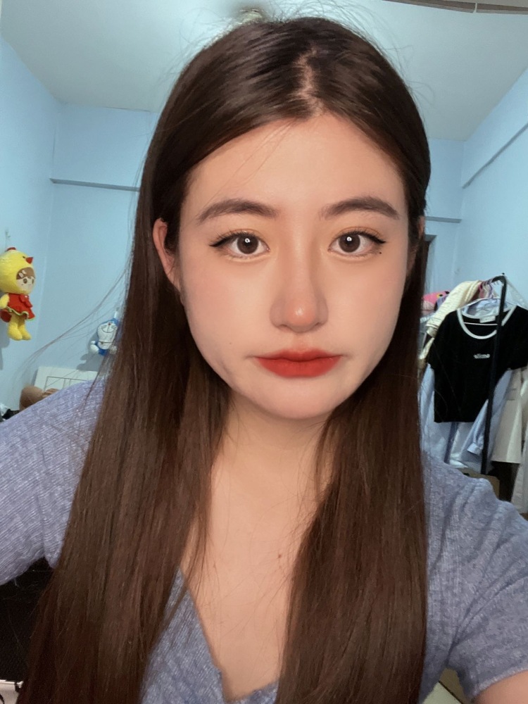 桃子妹妹R-陕西省·西安市·雁塔区-快手-hello大家好!我平时就比较喜欢美妆呀服装之类的,要是有合适我的可以直接来找我,谢谢啦~