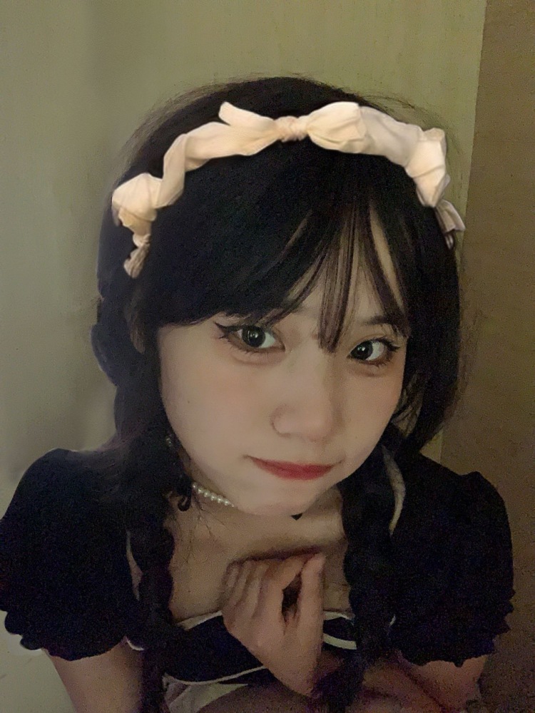 哒哒-安徽省·阜阳市·太和县--女 160cm 42kg 鞋码36 在校大学生空闲时间多 会拍照会图
审美能力在线 会找光线 角度 背景 脑洞很大 交片很快 可以尝
审美能力强 化妆技术高 会拍照 p图技术好出图快
试各种风格 质