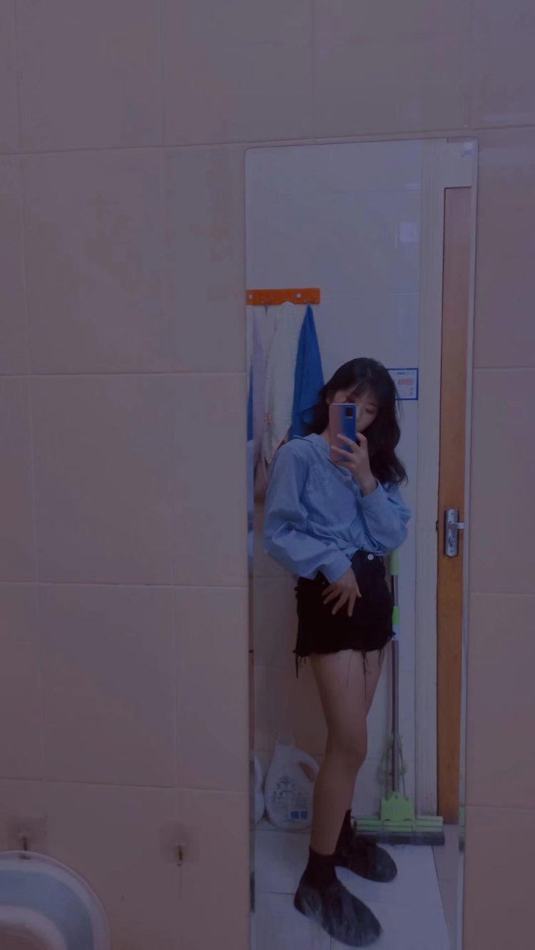 椰瓦瓦-云南省·大理白族自治州·大理市-抖音-可接饰品、服装买家秀...。
身高155、体重43公斤
本人还在上学期间,工作认真勤勉、负责。
个子比较小偏可爱甜美一些