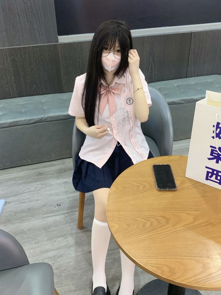 雪糕-山东省·临沂市·兰陵县-抖音快手-出图快，会p图，可做其他平台宣传，商家可议价格，不接大尺度照片，寄拍送拍需说清楚