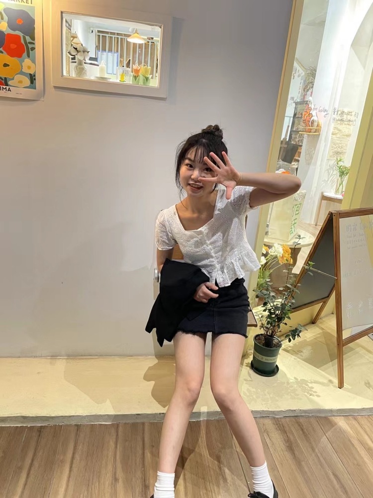 贝贝-福建省·厦门市·同安区-莉丽不吃糖-接买家秀、开箱测试种草、探店打卡！
热爱拍摄，有一定的拍摄基础和化妆能力。爱好健身身形较好，可接各类风格的服装。同时会积极配合商家需求，给出满意的作品。毕竟我希望双方都可以越来越稳定，期待您的来信。