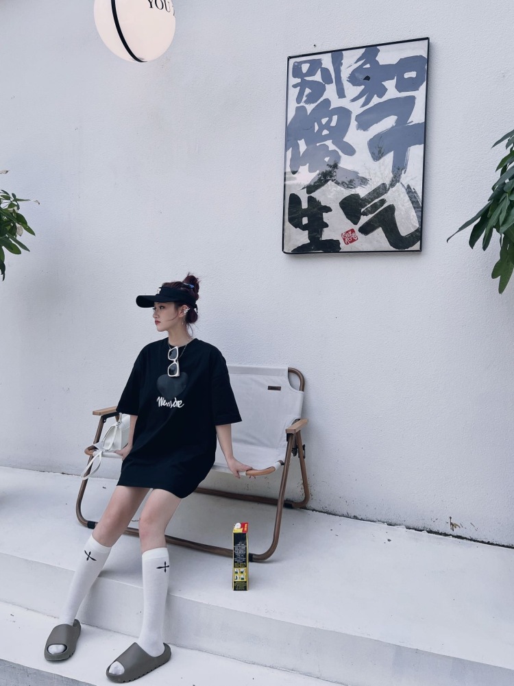 陈开心🧡-陕西省·西安市·雁塔区-抖音 某红薯 微博-能驾驭多种风格（成熟  轻欧美  甜酷 韩风）淘宝拍摄 可接男女单人拍摄或情侣装拍摄 会后期