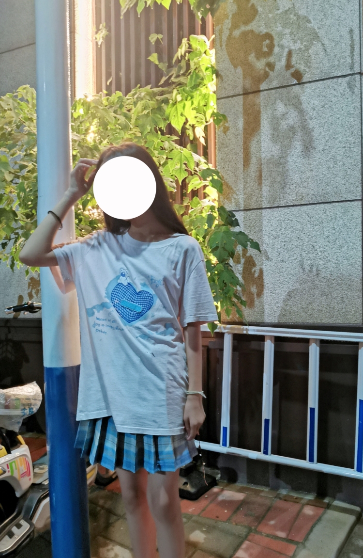 笨笨de欣-河南省·郑州市·惠济区-抖音 某红薯-特长聊天 拍照！ 意向买家秀、送拍寄拍 我会P图 、会拍照但不露脸