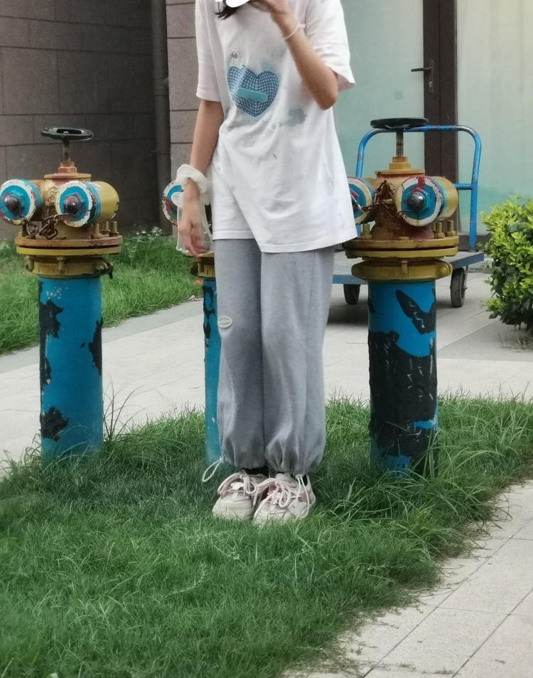 笨笨de欣-河南省·郑州市·惠济区-抖音 某红薯-身高160体重80  特长：会一点舞，拍照，穿搭 爱聊天、爱睡觉、爱吃 意向买家秀、免费试用、送拍寄拍！ 适合休闲或可爱的风格 做事有耐心、很认真 一般不露脸！