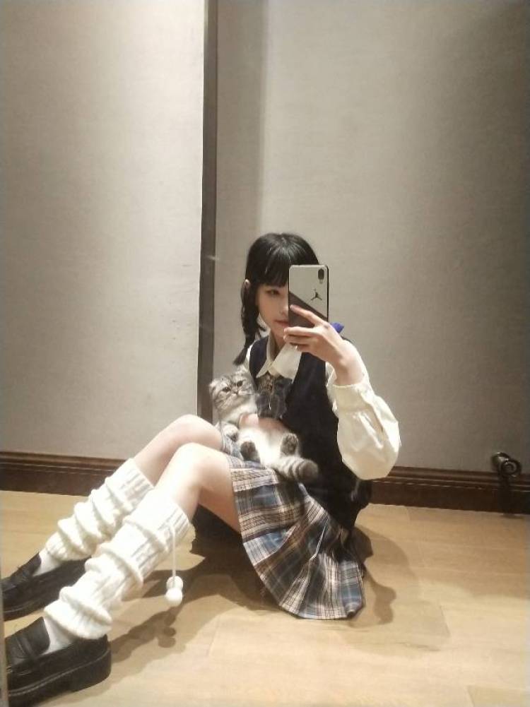 真的好困-重庆市·重庆市·九龙坡区-抖音-身高160体重73斤，服饰鞋子包包化妆品都可寄拍，会p图，不满意可以调整到满意为止