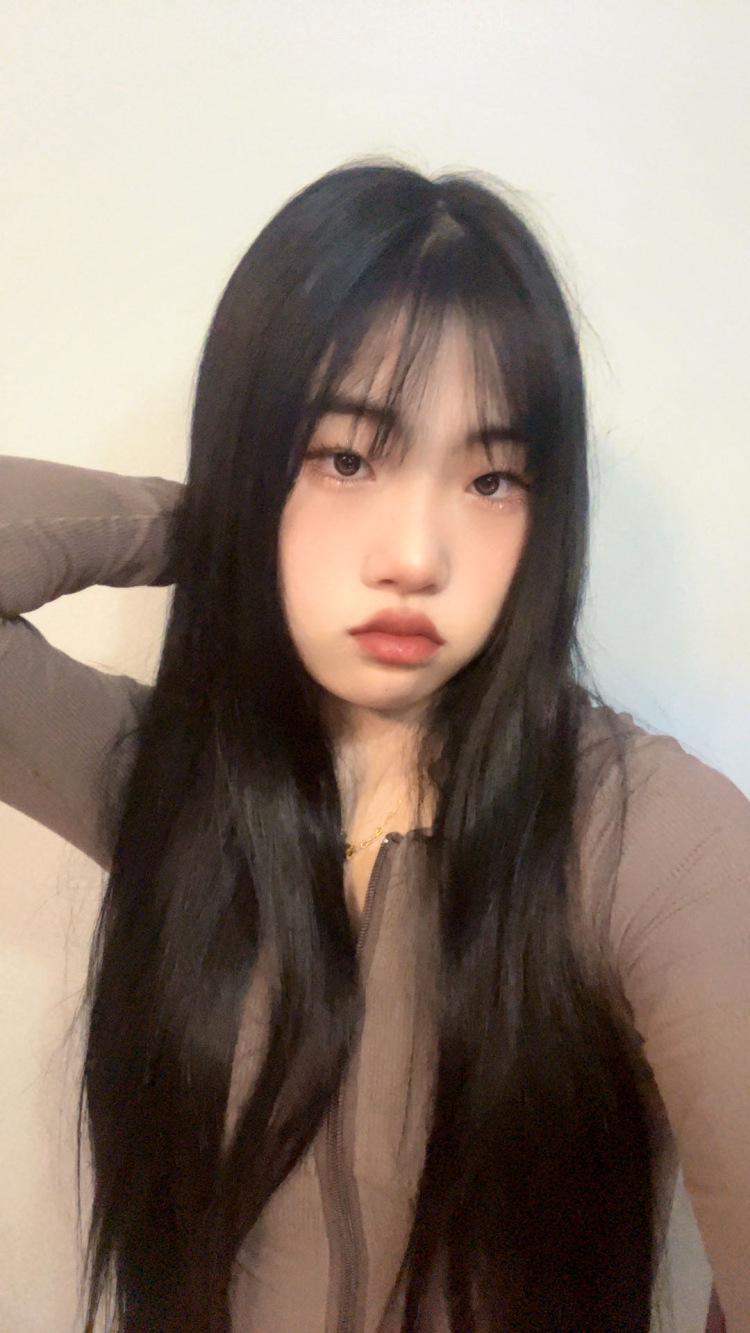 樱浣子.-江苏省·连云港市·连云区-抖音 快手 某红薯 -身高160 体重90 喜欢衣服 有一颗好奇心想做直播带货但没有能力 希望从寄拍开始积累经验