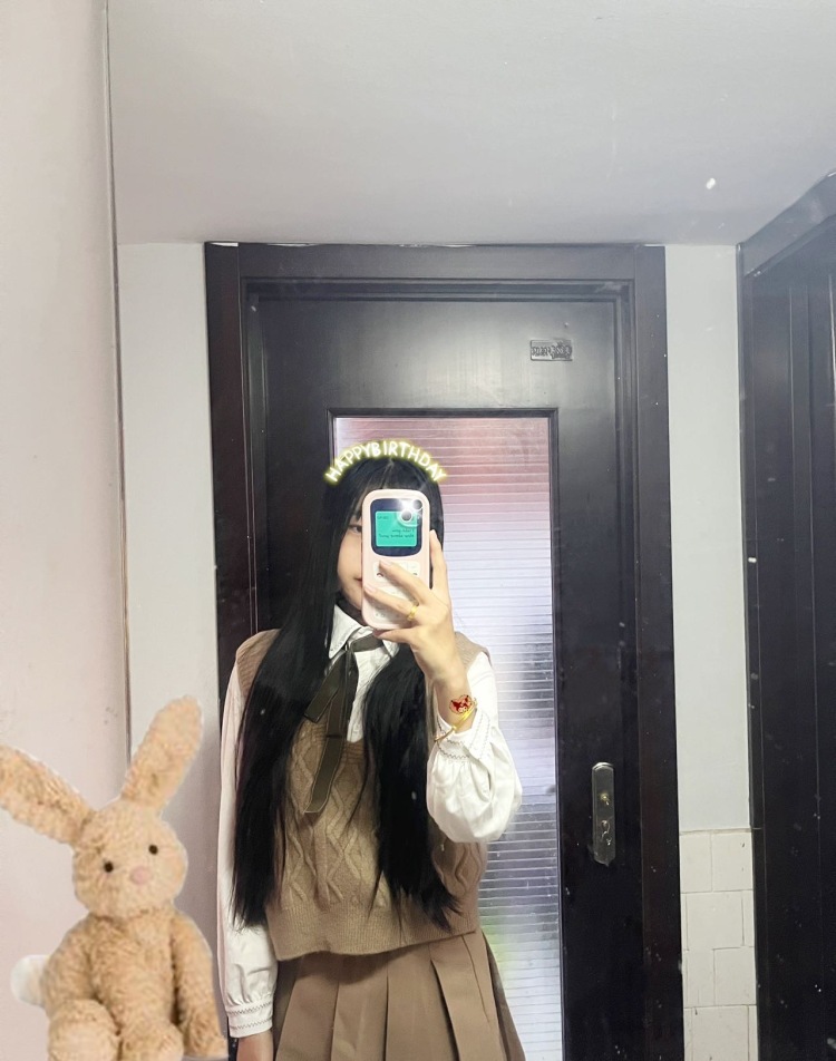 樱浣子.-江苏省·连云港市·连云区-抖音 快手 某红薯 -身高160体重90 会p图 喜欢拍照 希望能与商家长期合作 给一次自我展示的机会