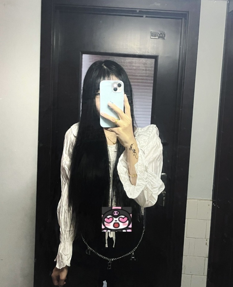 樱浣子.-江苏省·连云港市·连云区-抖音 快手 某红薯 -身高160体重90 会p图 喜欢拍照 希望能与商家长期合作 给一次自我展示的机会