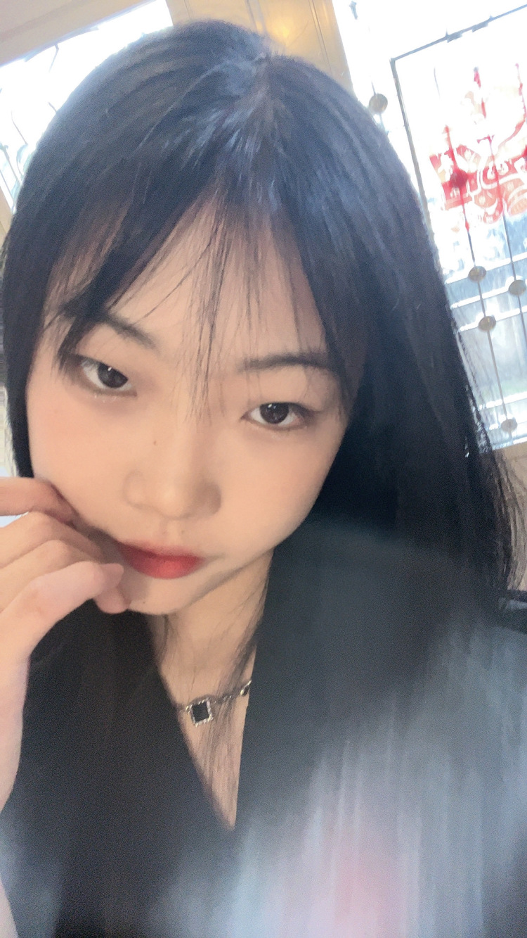 樱浣子.-江苏省·连云港市·连云区-抖音 快手 某红薯 -身高160体重90 会p图 喜欢拍照 希望能与商家长期合作 给一次自我展示的机会