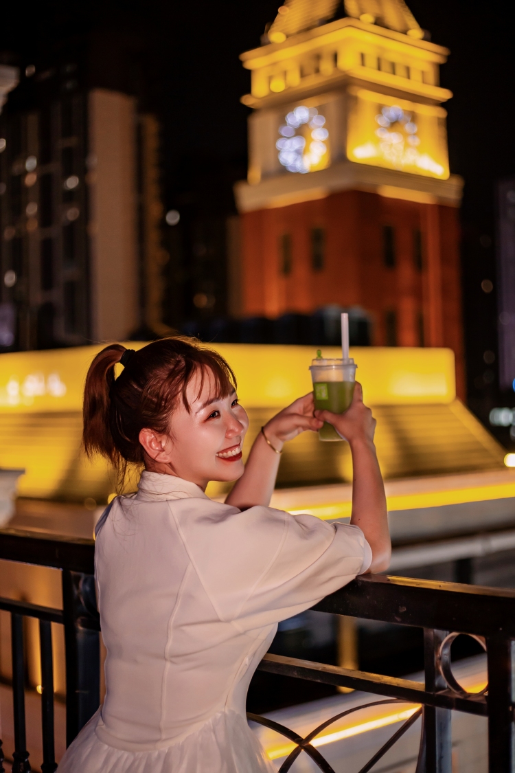 记忆memory-陕西省·西安市·未央区--我是一个喜欢拍照的爱笑的女孩,身高160,体重55kg,有专业摄影师,可修图