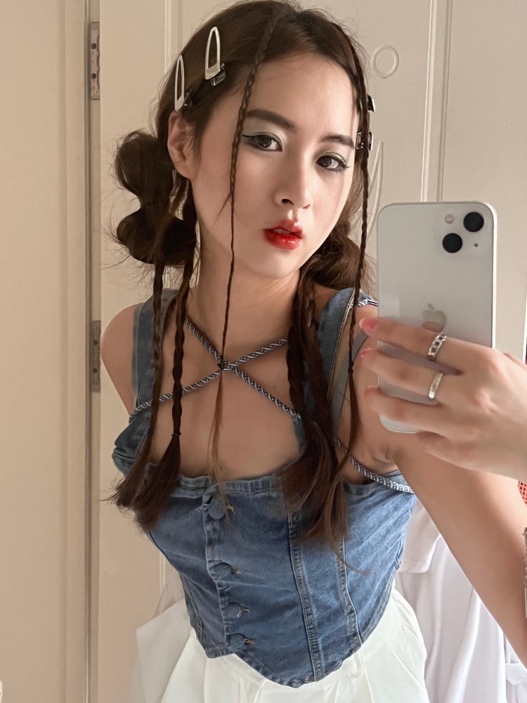 勇敢牛牛🐮-辽宁省·锦州市·凌海市-抖音/微博/某红薯-大家好呀！！
身高165  体重52kg  年龄22
💎 三  淘气值771  颜值在线气质ok，会拍照会p图，衣服帽子首饰包包都可合作！！各种风格，求合作！！！