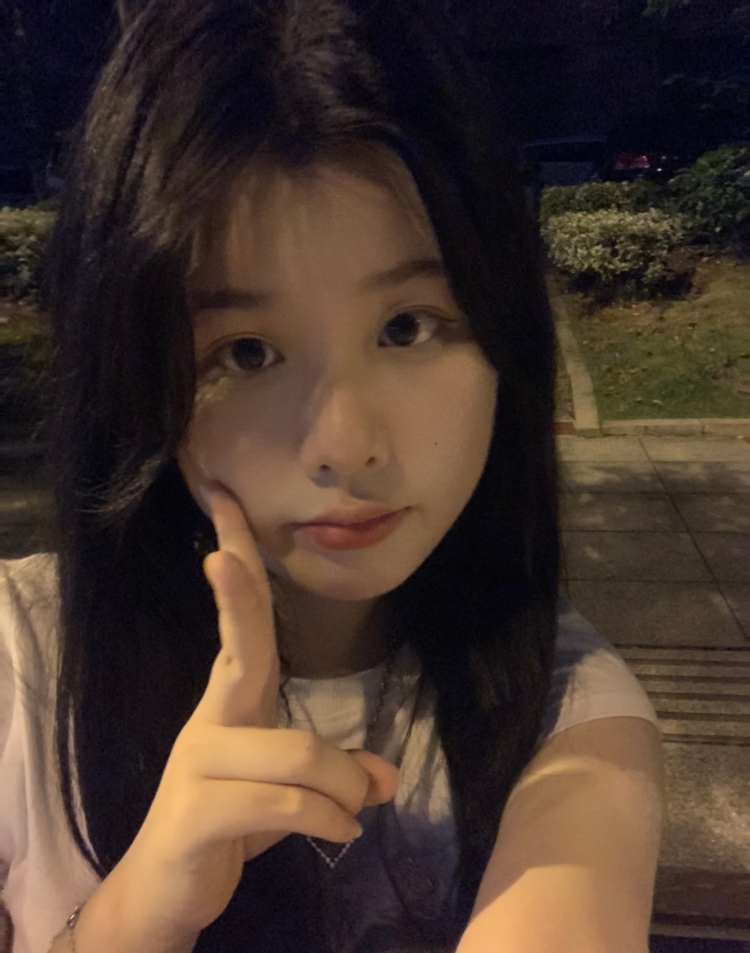 yoloㅤ-湖南省·长沙市·开福区-快手 抖音 某红薯-净身高169，体重65kg可能有点偏胖，但是我会P图，想接寄拍自己在家拍，