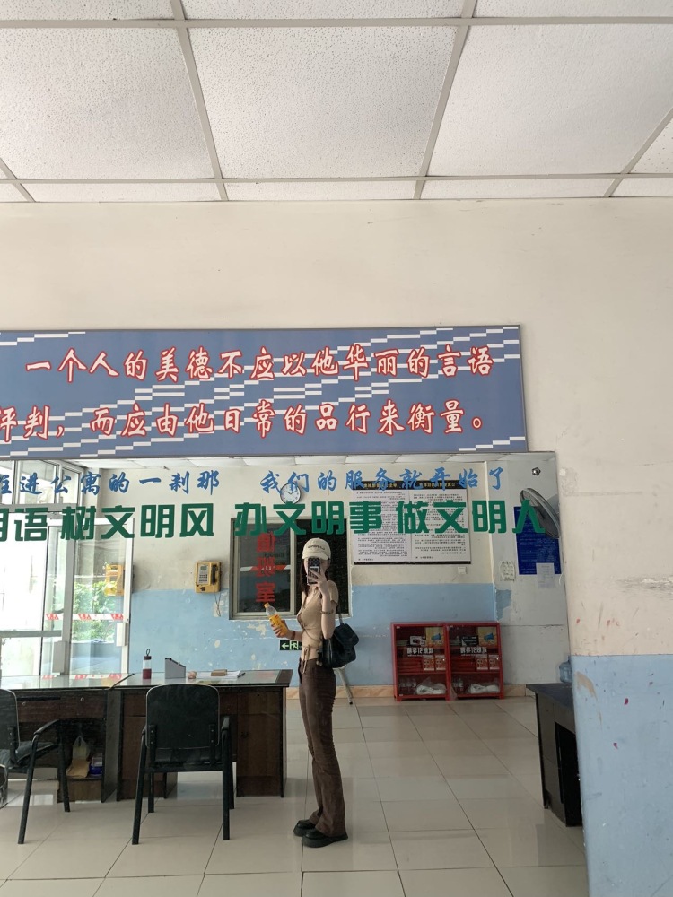 你好像一条狗-四川省·眉山市·仁寿县-抖音，快手-接买家秀，平面模特。身高168，体重44，会拍照会p图。可甜可盐