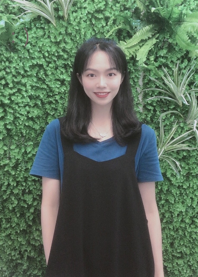 LCH-广东省·广州市·白云区-某红薯-白领上班族,平常喜欢拍照、修图。接寄拍,买家秀
身高:157cm
体重:42kg
擅长风格:韩范,淑女,通勤,街头,中性。
