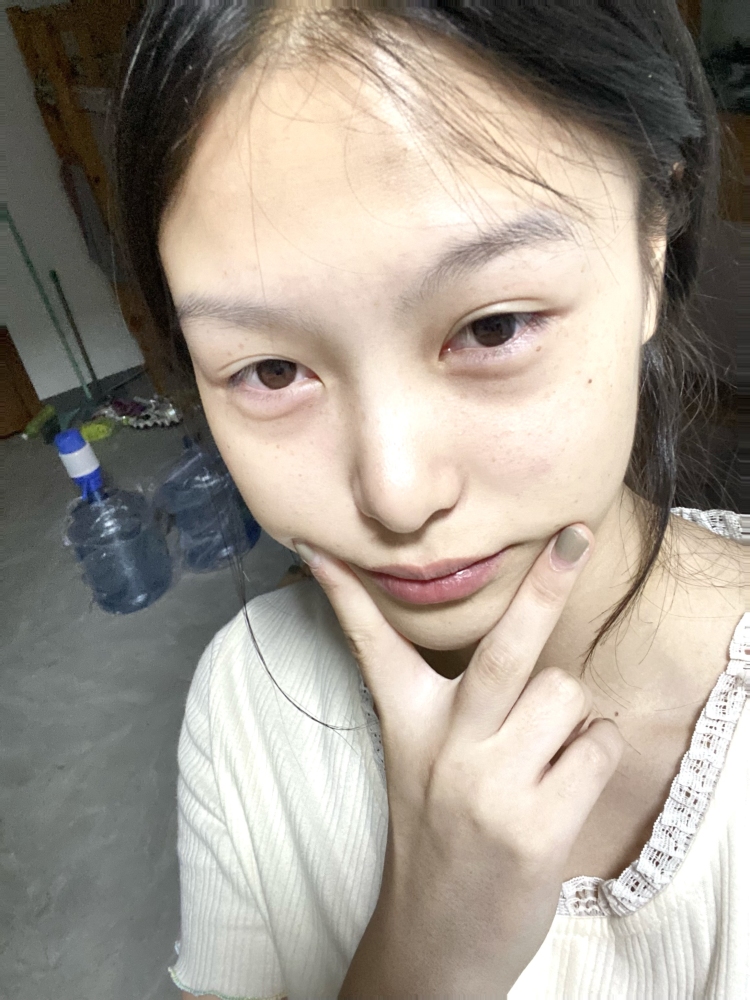 秋天不回来-湖南省·怀化市·沅陵县-某红薯-人美心善 接寄拍 出图质量好 好讲话 心平气和大美女一个 爱打游戏逛某宝 支持照片/视频 提的要求多也是可以接受的 希望合作愉快🤝