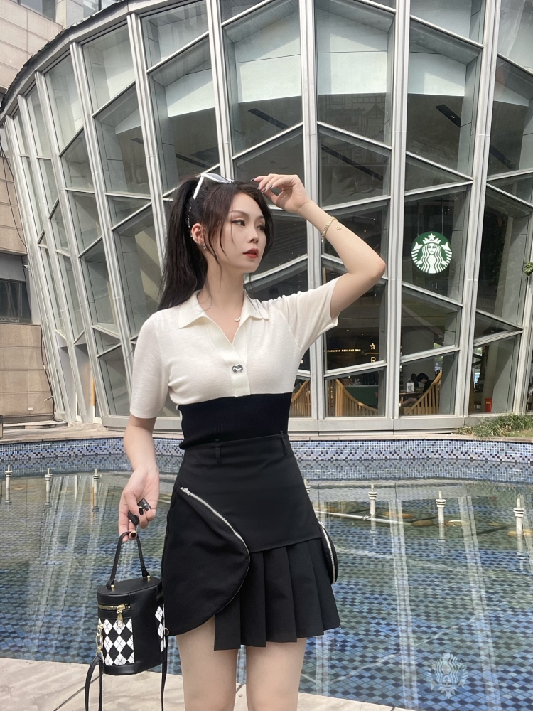 一盒荔枝-浙江省·金华市·婺城区--有5年的服装搭配经验,喜好拍照探店,风格酷拽、休闲,ins,都可驾驭,