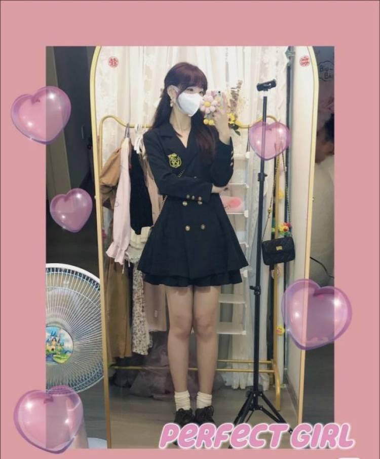 蓝梦溪👧🎀-湖北省·武汉市·汉阳区--本人是素人想接一些寄拍服装或者饰品等,出单快,主要是拍一些室内的场景,可以长期合作的