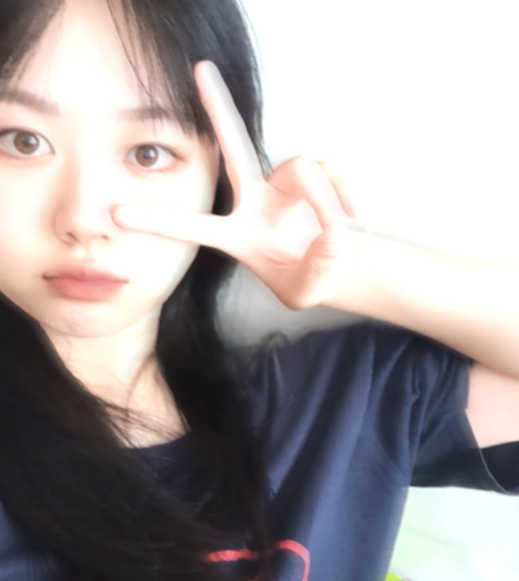 暴龙战神🦖-江苏省·无锡市·新吴区-快手:捕瑜达人-接寄拍 爱穿搭 合作私
身高162体重50kg
风格多变 会p图