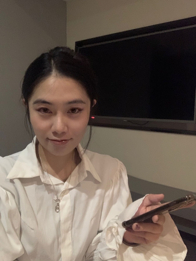 ☁-浙江省·杭州市·萧山区-某红薯 微博-照片是本人 ,自由职业者 ,专业服装设计 ,美商在线 ,
喜欢穿搭 美妆 风格不受限制
可以买家秀 短视频 可接单寄拍
有意合作可以联系