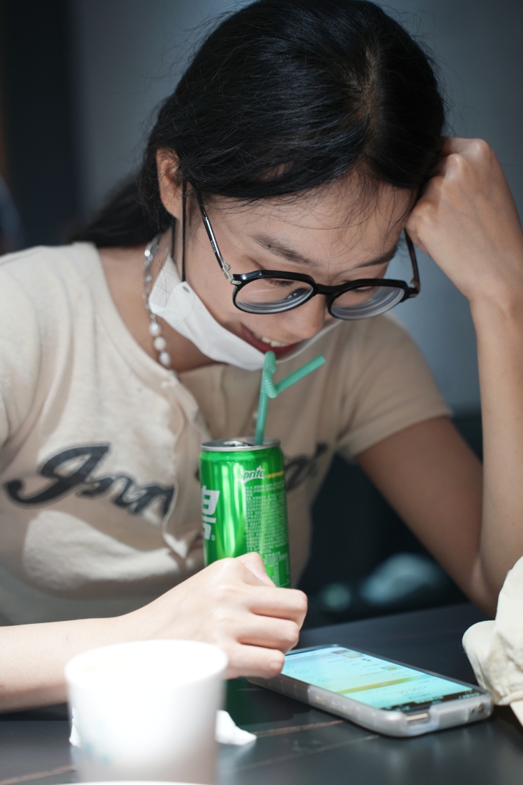扛米少年-江苏省·南通市·崇川区--您好,我是扛米少年,今年21,净身高166cm,体重88斤,鞋码37.5-38.5都可以。可用佳能超清摄像机拍照,我擅长的是p图,吉他:电吉他,木吉他尤克里里等。目前为止是一名学生明年毕业,兴趣爱好是