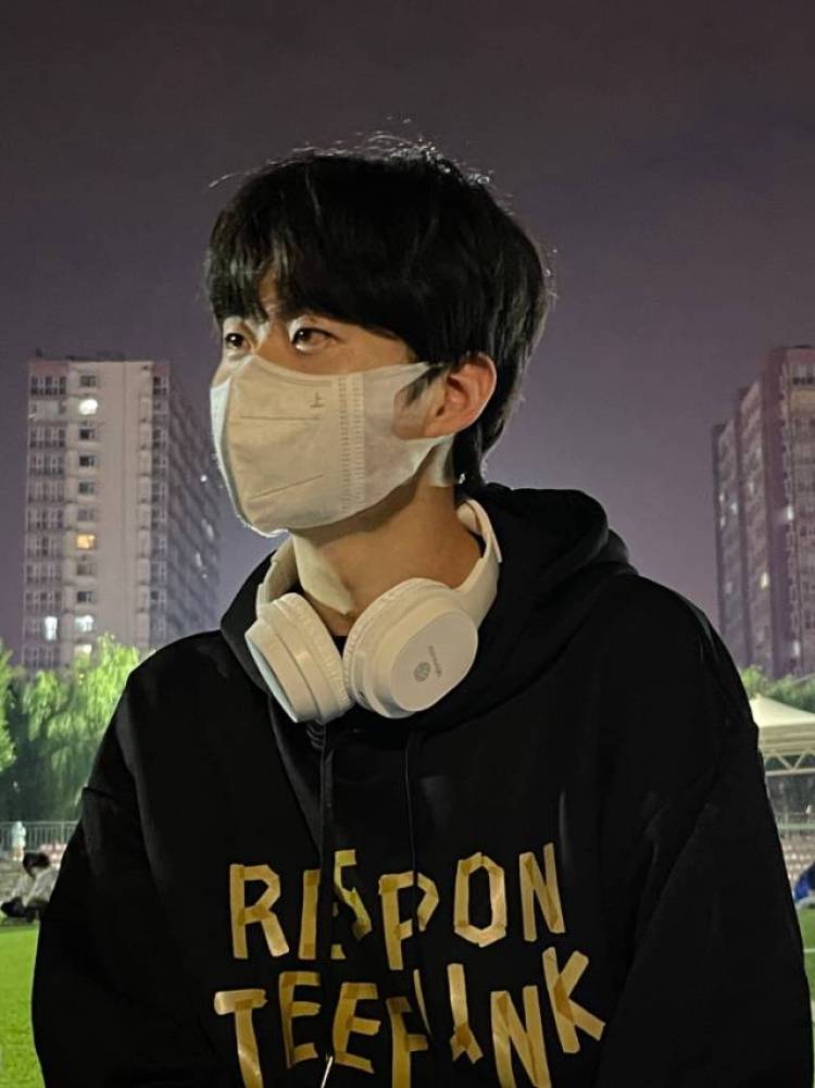 小段-山东省·临沂市·兰山区-抖音\微博\某红薯\快手-本人从事音乐艺术方面的工作,可接买家秀一些送拍寄拍服装,风格多样,可配合重拍,自己在做穿搭音乐宠物博主,有需要可以联系我