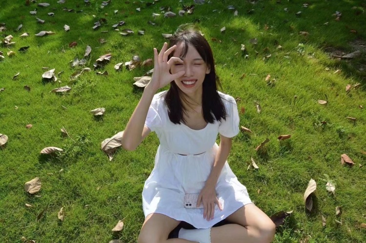 皮皮-广东省·广州市·天河区--在校大学生163。80斤。也很喜欢拍照 希望可以找到商家嘿嘿!