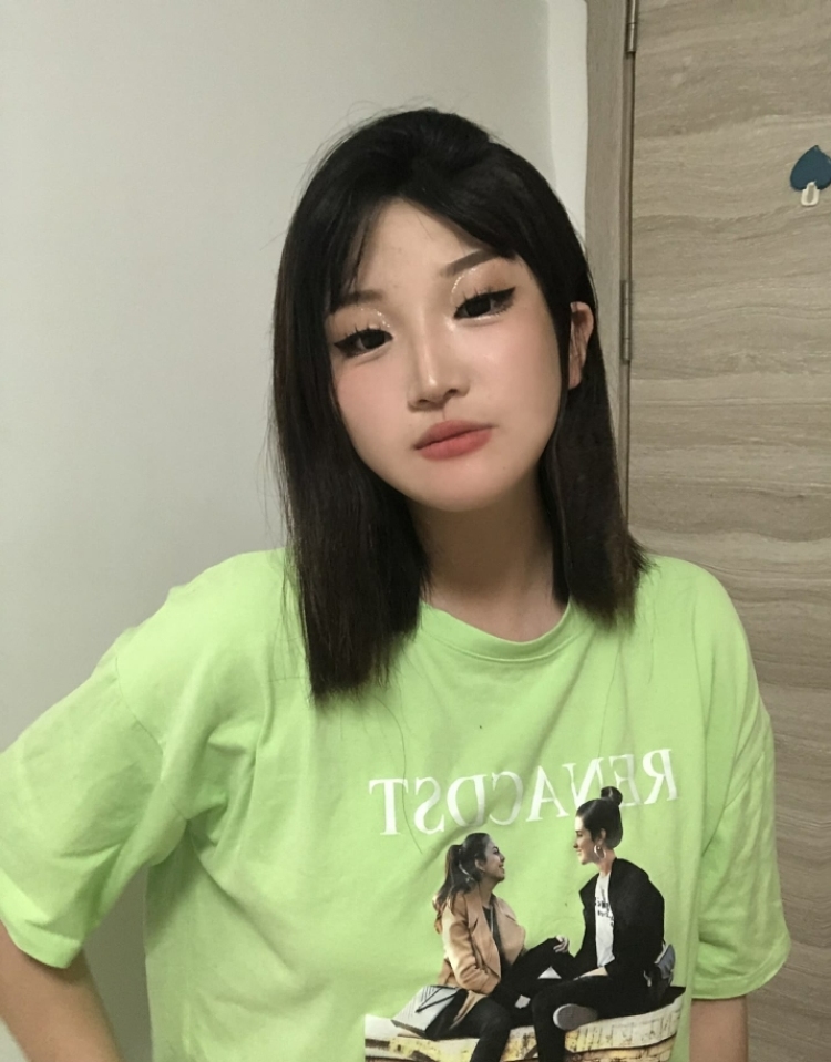 .-山东省·菏泽市·郓城县--我可以做平面模特
可以开箱测评
性格很开朗啦～
是主持人
学舞蹈音乐
如果喜欢我一定要来找我哦嘻嘻
