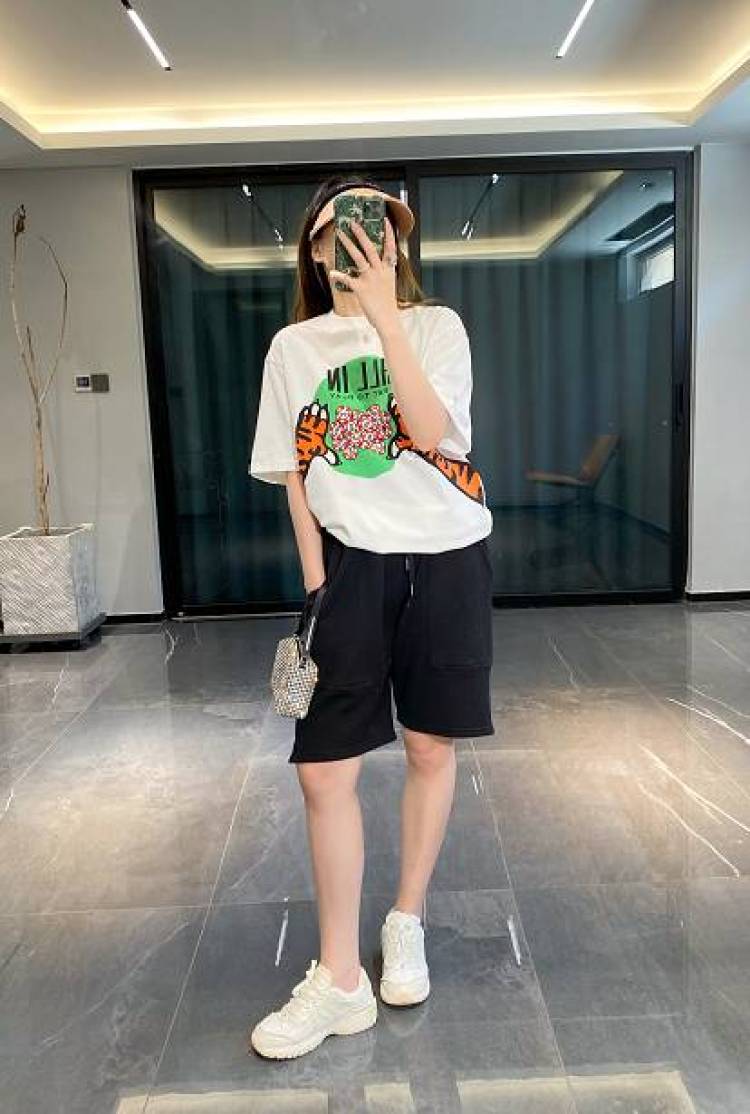 小陈小陈,昏昏沉沉-广东省·惠州市·博罗县--擅长买家秀 开箱测评
服装主要休闲 韩系 日系风
会p图,擅长调质感!整体很有高级感!