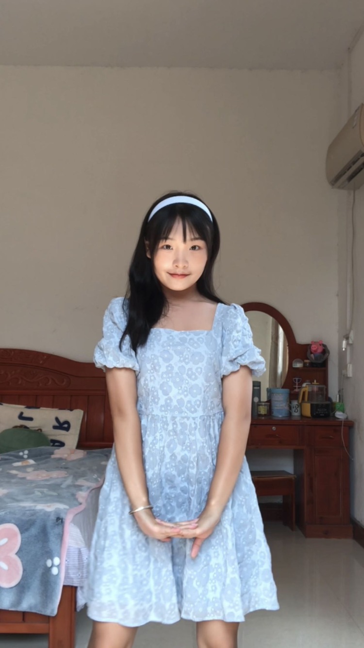 任海萍-广西壮族自治区·贺州市·富川瑶族自治县-抖音-会跳舞,身高158厘米,体重96斤,苹果型身材
,可接寄拍,送拍,买家秀等,风格不限
(服装太过暴漏不接)