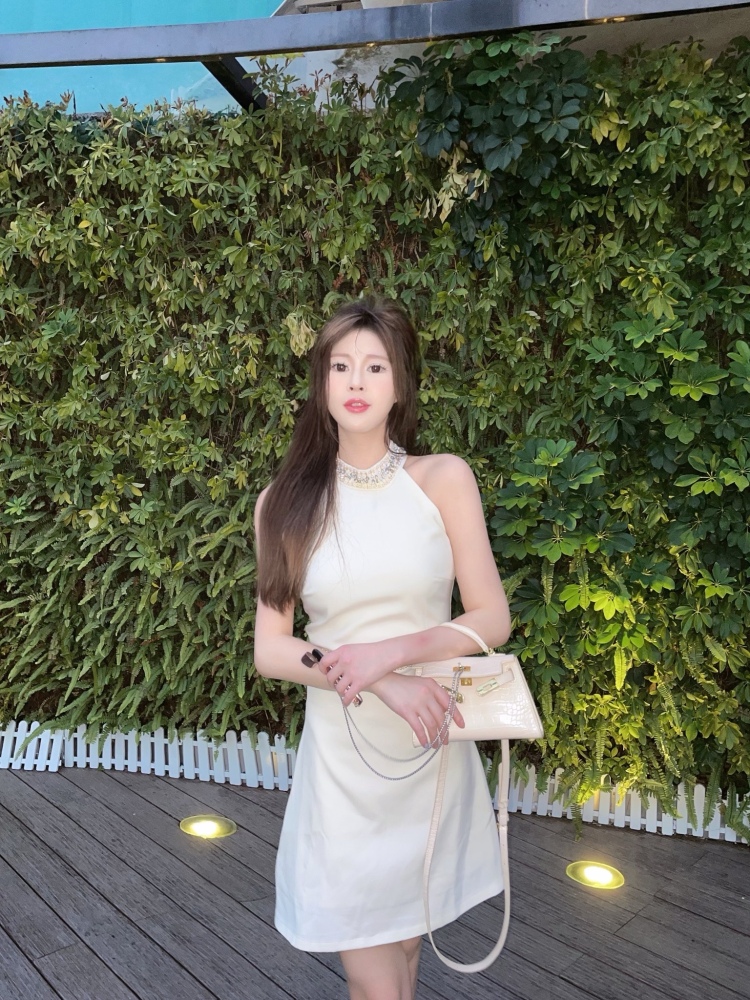 Poppy-江苏省·苏州市·吴中区-*** 抖音 微博-身高160 体重90 会穿搭 96年女生一枚
目前居住苏州
接探店 寄拍：衣服 饰品 包包 鞋子 美瞳等
出片快 有拍摄短视频经验
希望找到一拍即合的商家合作