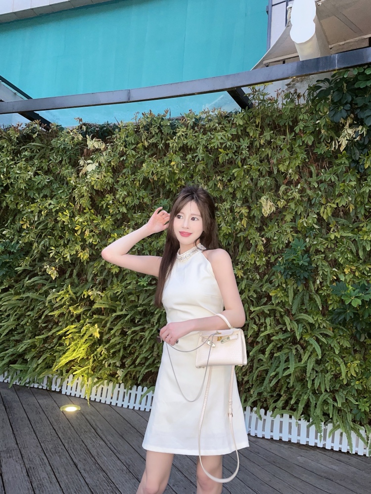 Poppy-江苏省·苏州市·吴中区-*** 抖音 微博-身高160 体重90 会穿搭 96年女生一枚
目前居住苏州
接探店 寄拍：衣服 饰品 包包 鞋子 美瞳等
出片快 有拍摄短视频经验
希望找到一拍即合的商家合作