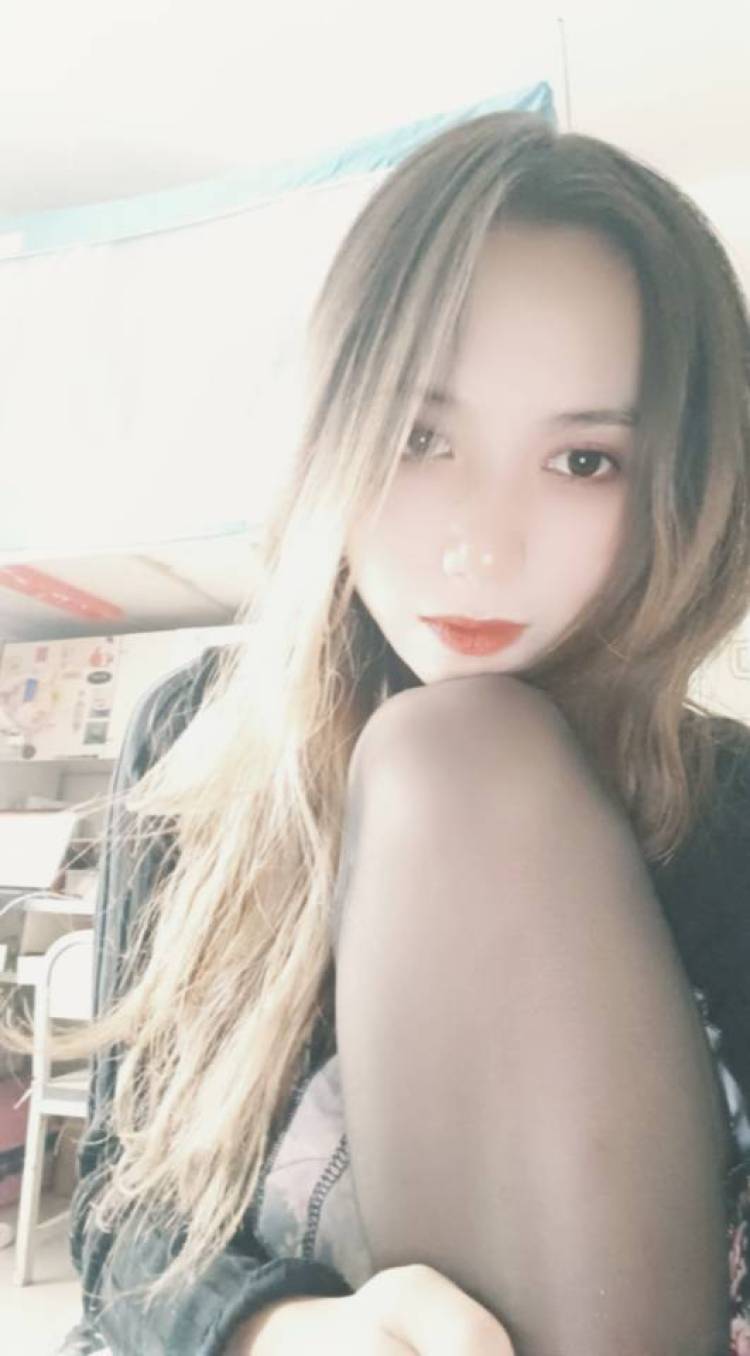等-云南省·昆明市·嵩明县-抖音-我为人善良,能吃苦耐劳,愿意尝试各种风格,平时喜欢也会尝试性感风格,也会参加漫展活动等。