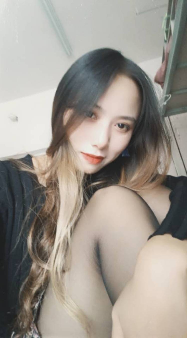 等-云南省·昆明市·嵩明县-抖音-我为人善良,能吃苦耐劳,愿意尝试各种风格,平时喜欢也会尝试性感风格,也会参加漫展活动等。