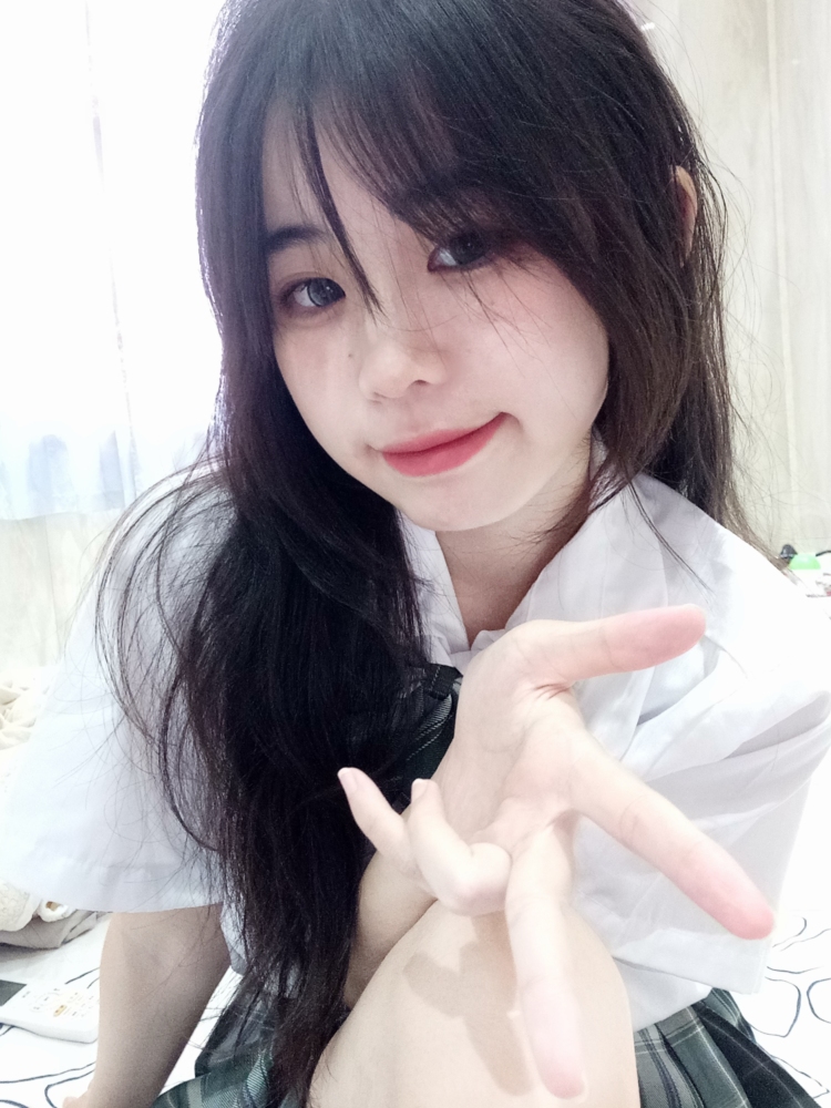 转转-湖南省·常德市·鼎城区-抖音-19岁,158,82,在校大学生,可接寄拍送拍,买家秀,会基本p图,淘宝拼多多某红薯等都可