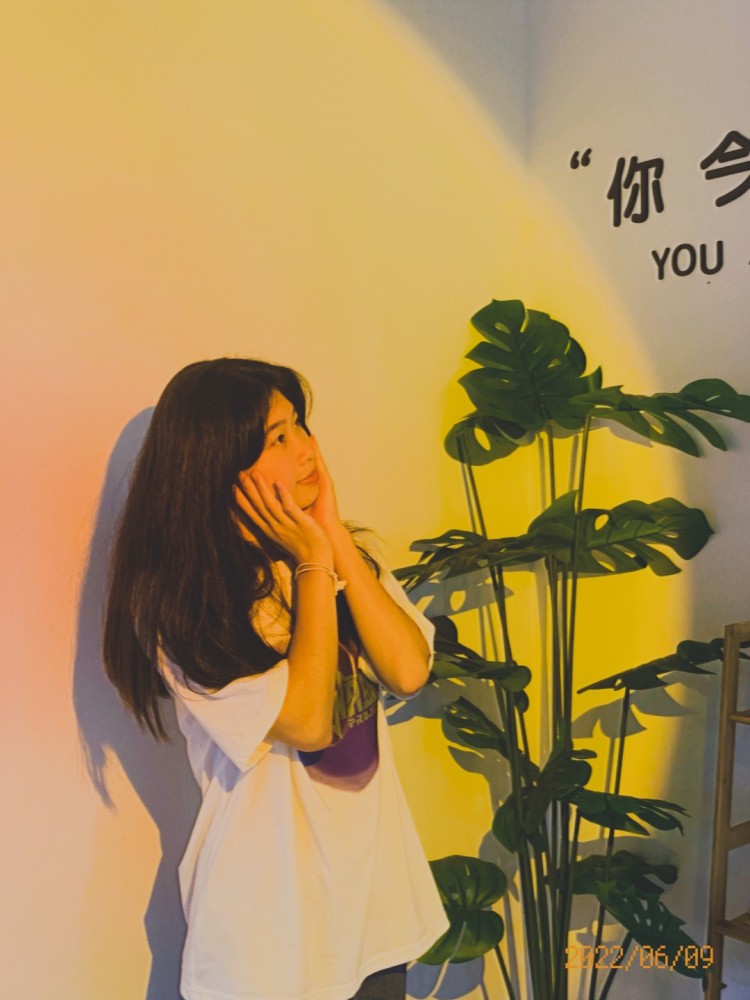 🎰-广东省·韶关市·浈江区-快手,某红薯-本人净身高168cm,52kg。虽然我是一个素人,但是我有一个赚钱梦。本人可盐可甜,有专门拍照的。看上了就来呗!多种风格可驾驭,本人好说话,勤奋好学!
