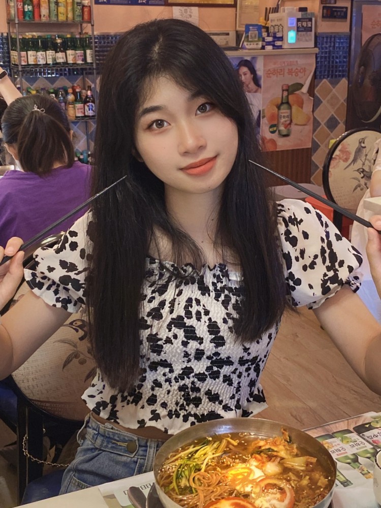 🎰-广东省·韶关市·浈江区-快手，某红薯-本人净身高168cm，52kg。虽然我是一个素人，但是我有一个赚钱梦。本人可盐可甜，有专门拍照的。看上了就来呗！多种风格可驾驭，本人好说话，勤奋好学！