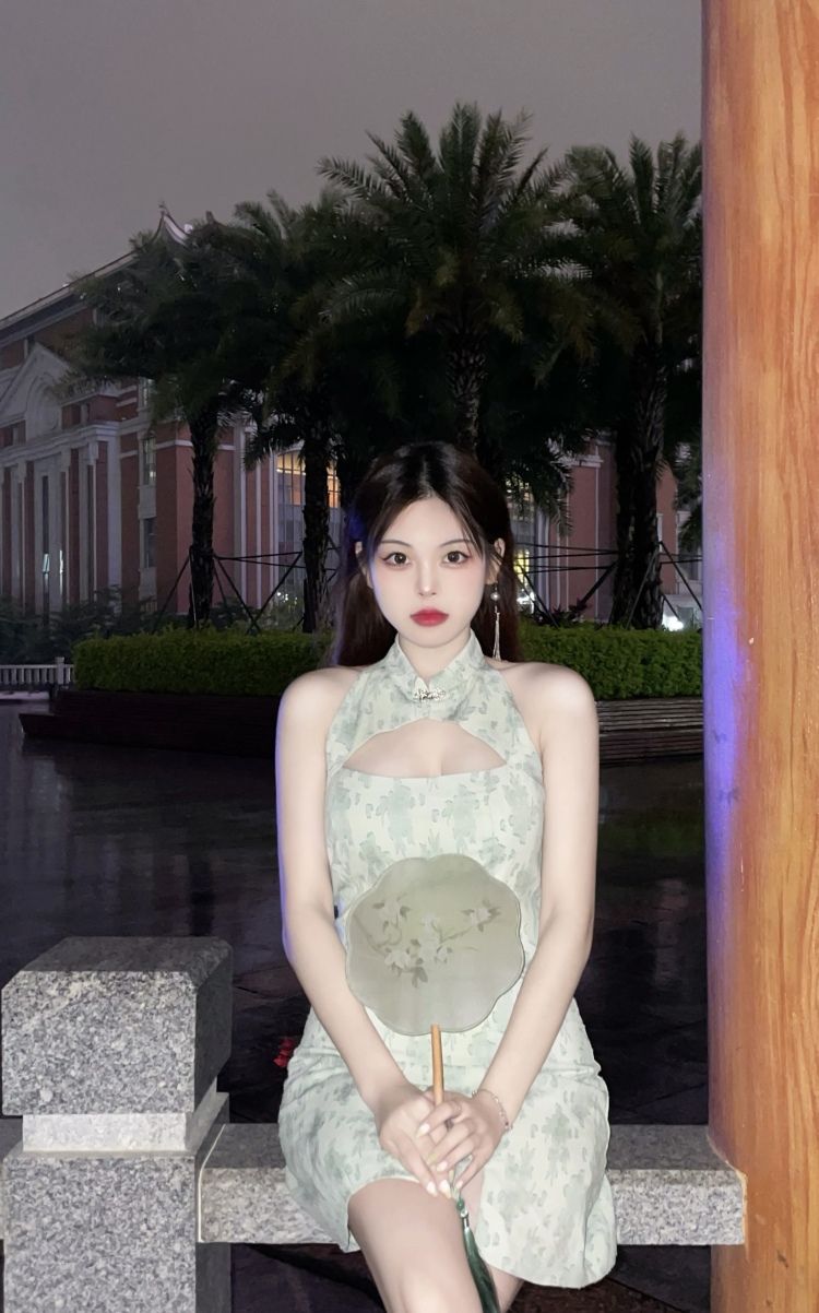 百晴小美-福建省·厦门市·思明区-抖音|微博|某红薯-接寄拍 微博抖音某红薯多平台运作 拍照p图都会 有喜欢的商家滴我呀~