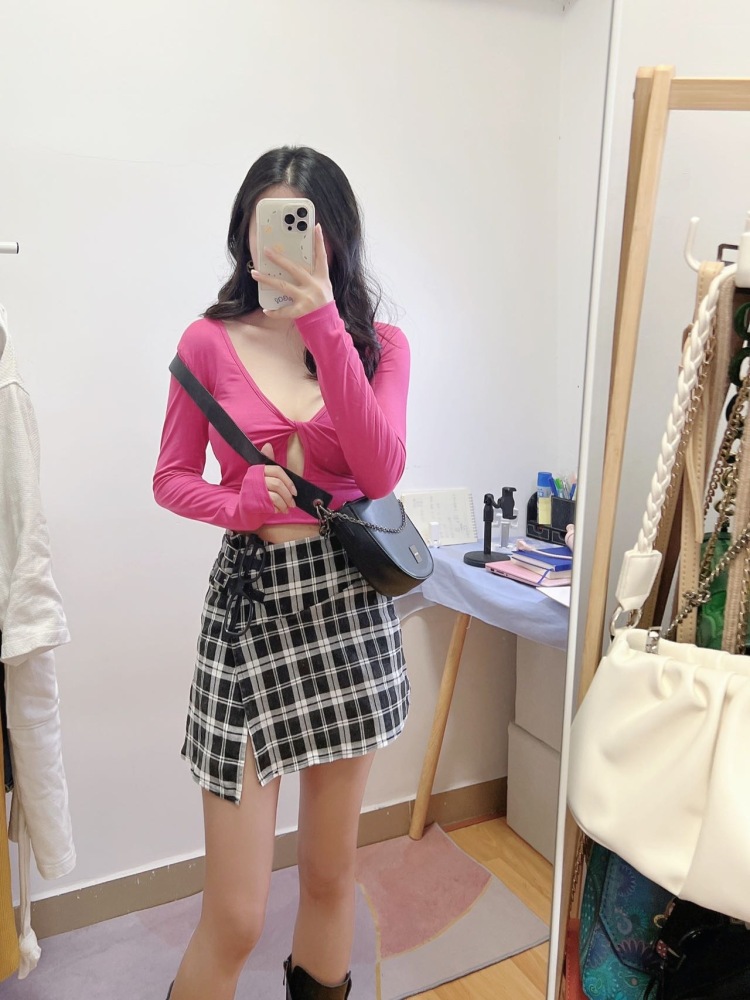 六六-广东省·深圳市·龙华区-某红薯-对镜拍/自拍 接寄拍送拍都可以 主要拍穿搭 其他商品也阔以 会拍照会p图 要求视频的也行