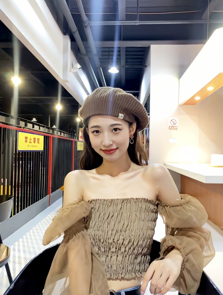 Lucky ^ω^-上海市·上海市·松江区--身高166、体重92
擅长服装搭配、拍照、p图,接一些寄拍(如服装、包包、鞋子、配饰、帽子之类的商品)
如有机会也可做平面模特兼职