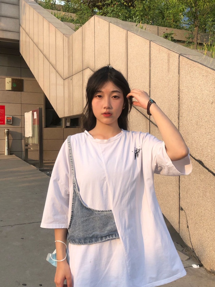 .-山西省·晋中市·寿阳县-快手 抖音-本人一位在校学生 希望赚点零花钱 接买家秀 喜欢跳舞 一位行走的百变马丁 颜值不稳定