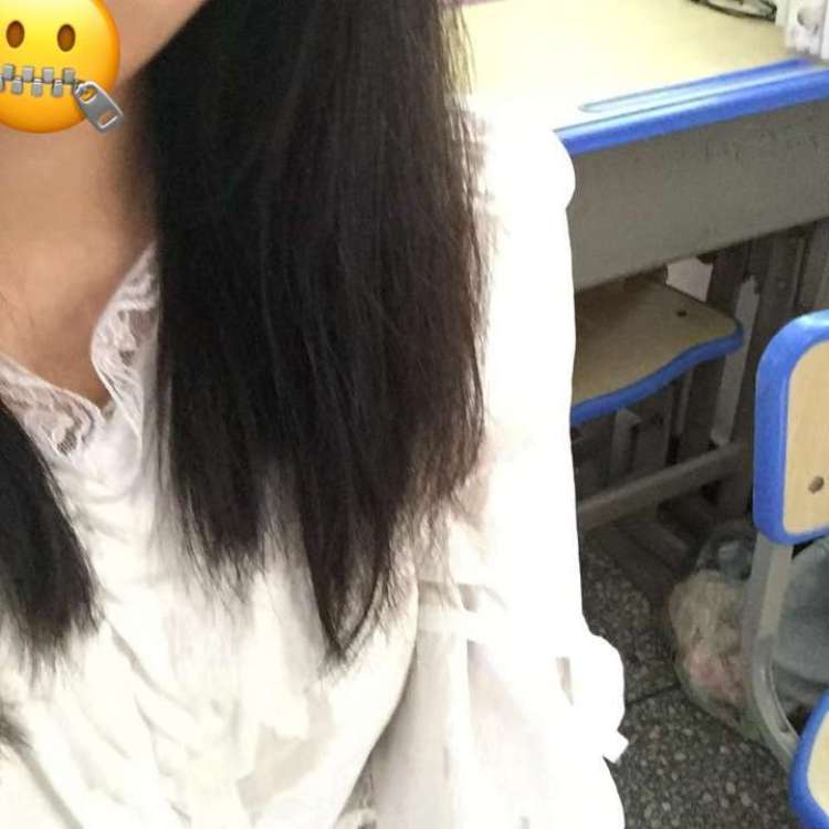 齐欢-湖北省·恩施土家族苗族自治州·恩施市-抖音 快手-特长是会拍照 爱好是唱歌跳舞画画弹钢琴 现在是学生党一枚~希望能当寄拍模特 平面模特