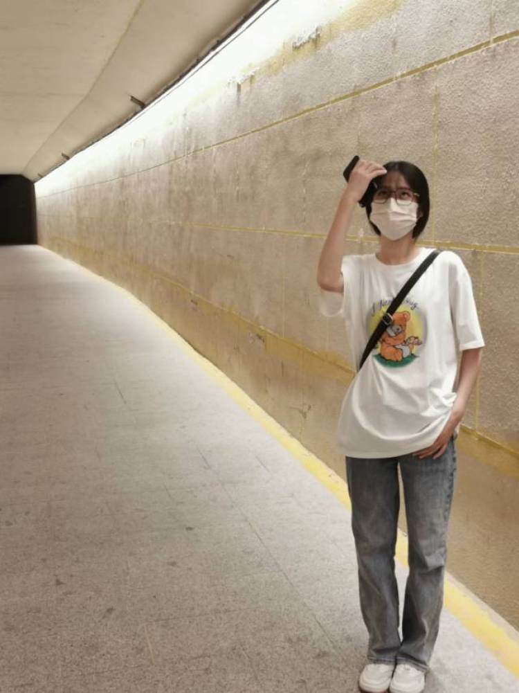 Y-河南省·郑州市·金水区-快手抖音某红薯-在校16岁学生 寄拍和送拍都可以的 任何风格都ok 出图快 看看我咯~