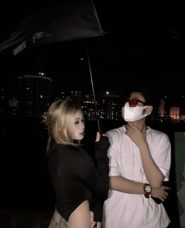 Hh&xx9-贵州省·贵阳市·云岩区-抖音 快手-可接服装寄拍 会搭配会自己找场地设施 可接任何一种服装风格 (不接私房)