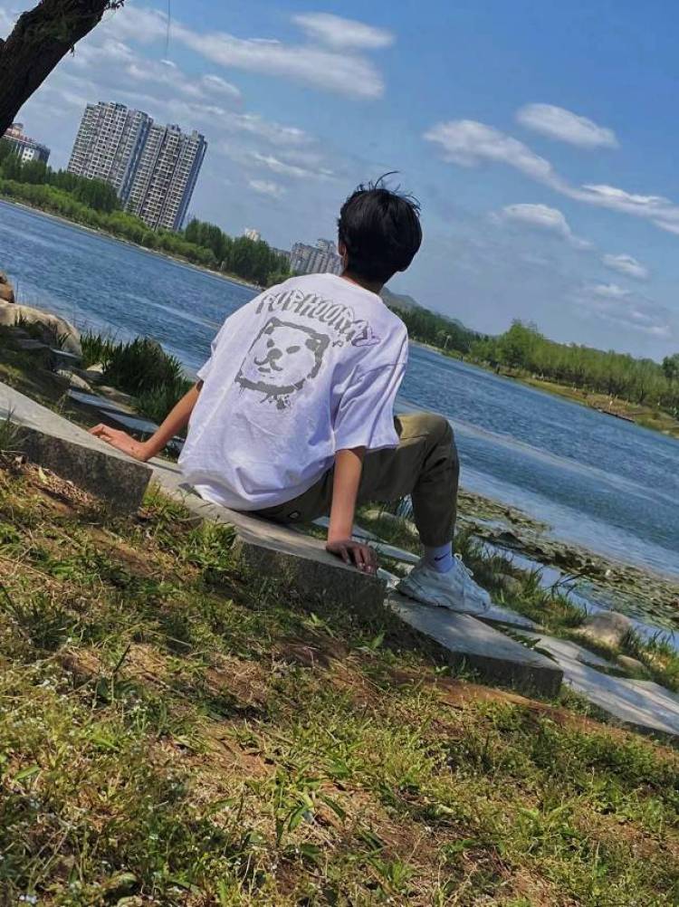 Y_-河北省·唐山市·迁西县--身高180 体重50公斤 腿长 胳膊长 手指纤细 长的挺帅的