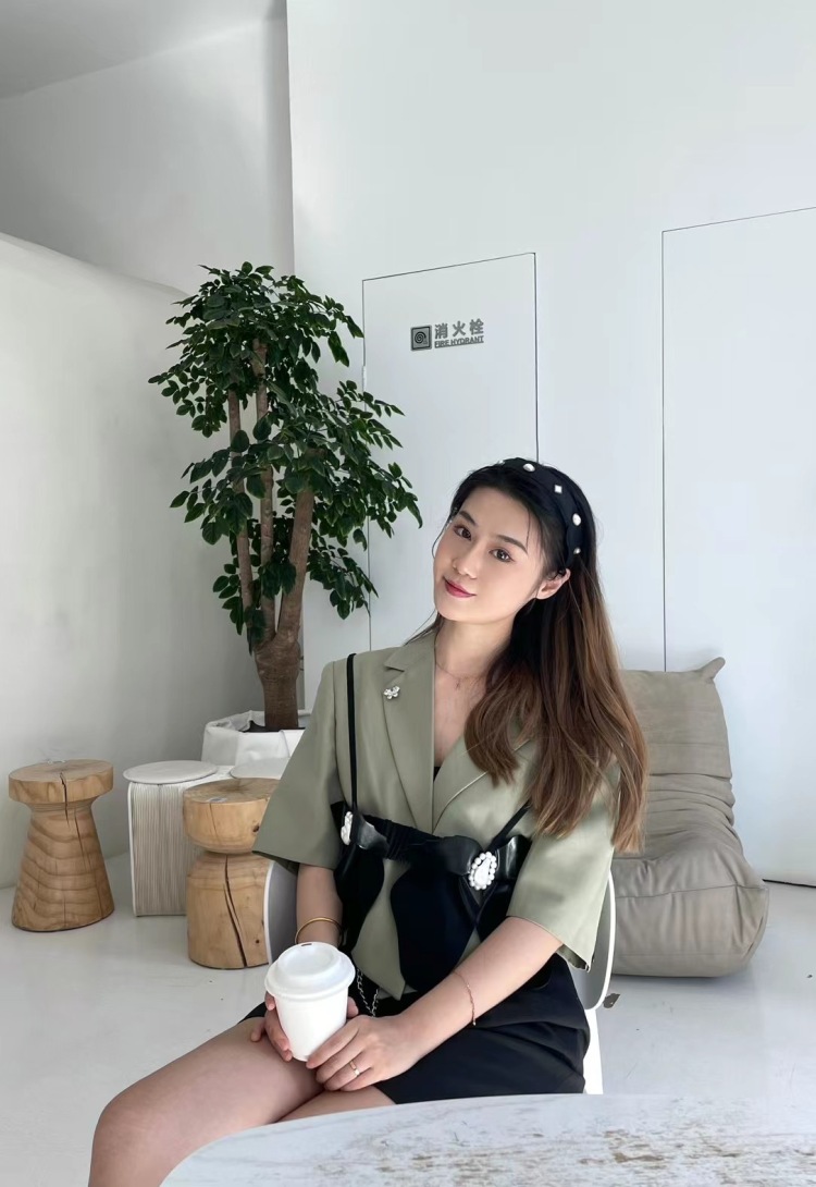 小雨-天津市·天津市·和平区-微博 某红薯-中国舞老师一枚, 热爱美妆,穿搭,拍照,探店。出片率高,诚信合作。