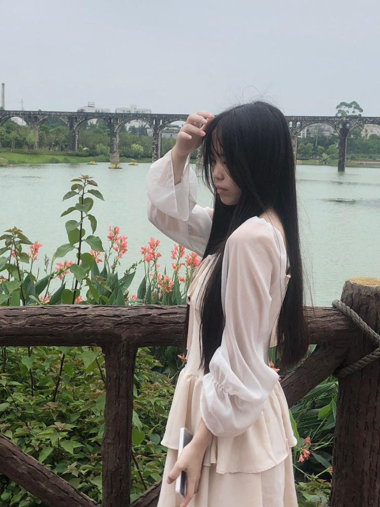 🧸L-ManMan-广西壮族自治区·崇左市·龙州县-快手、抖音,某红薯、微博-寄拍送拍都🉑️,喜欢拍照,会穿搭,会修图,会认真对待每一单,诚信合作。