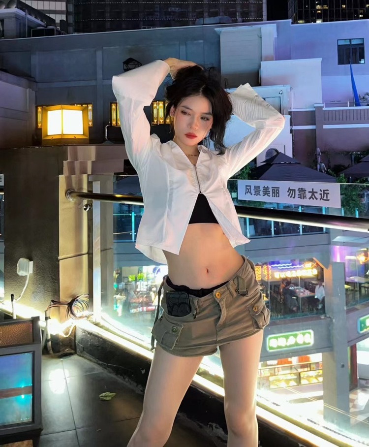啊邓-广东省·广州市·荔湾区--网拍模特兼职,很会摆动作,身高163体重90斤,会穿搭不社恐