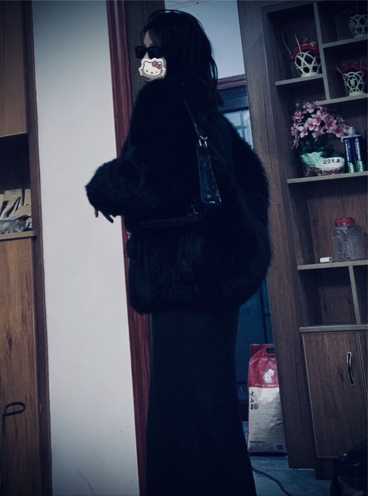 案底🦋-贵州省·毕节市·赫章县-快手-身高170体重微胖，会修图无聊的时候我就喜欢拍照，身体也挺好的身高也挺高的